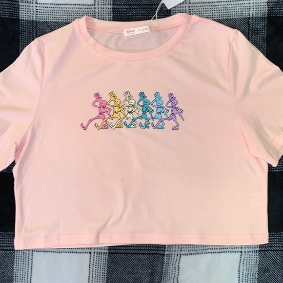 ROMWE Tops - NWT Dancing Skeletons Crop Top